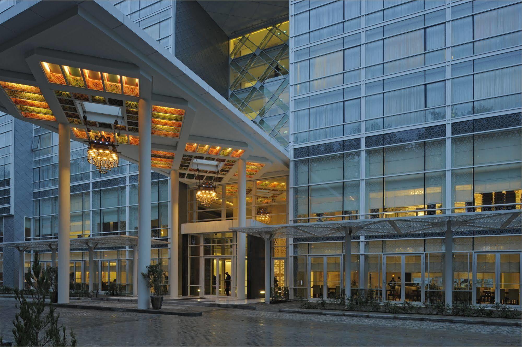 Dushanbe Serena Hotel Exterior foto